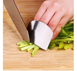 Waloo Stainless Steel Finger Protector for Cutting Chopping Dicing 1 Pack